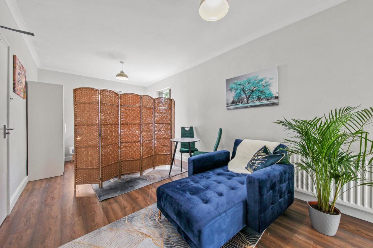 Stunning Studio Flat With Free On-Street Parking! Plumstead  Zewnętrze zdjęcie