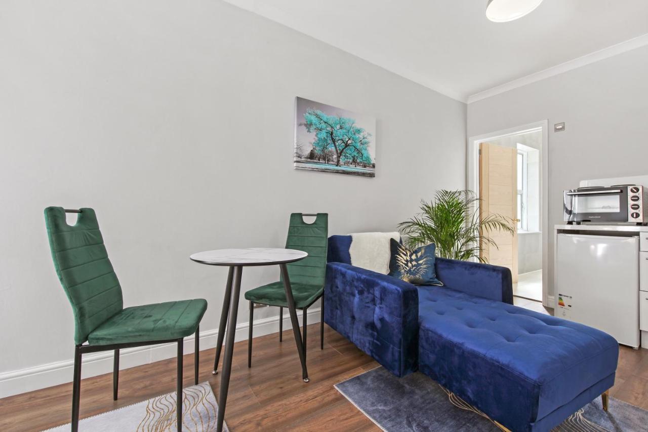 Stunning Studio Flat With Free On-Street Parking! Plumstead  Zewnętrze zdjęcie